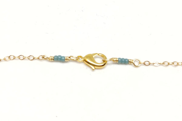 Clasp detail